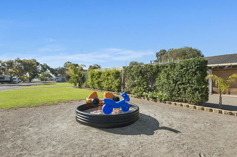 Port Broughton Tourist Park - Mackay Tourism 6