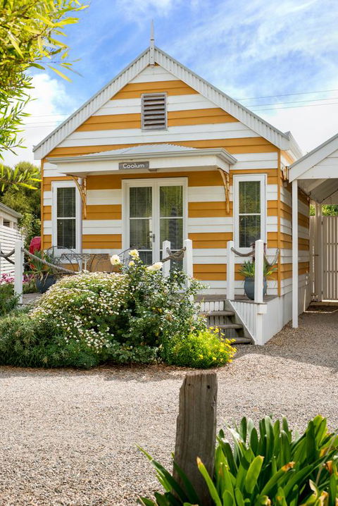 Beach Huts Middleton - Mackay Tourism 25