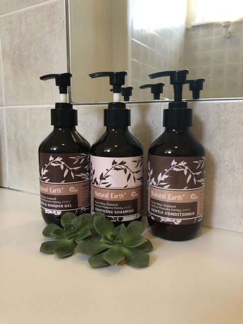 The Lake House Retreat - Mackay Tourism 11