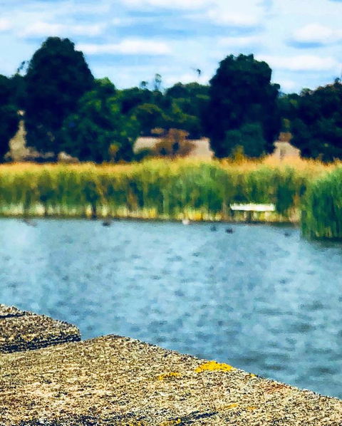 The Lake House Retreat - Mackay Tourism 21