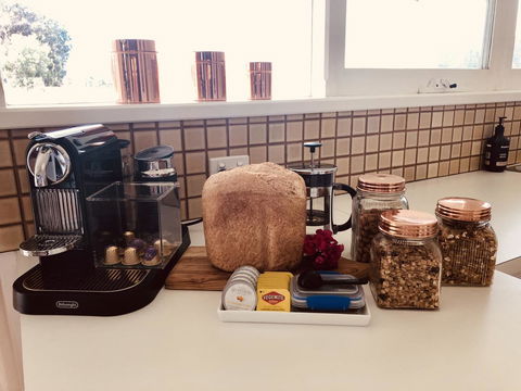 The Lake House Retreat - Mackay Tourism 1