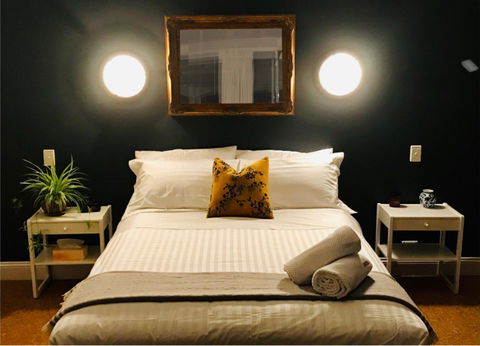 The Lake House Retreat - Mackay Tourism 16