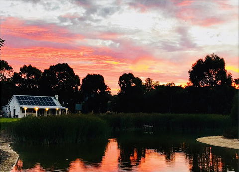 The Lake House Retreat - Mackay Tourism 15