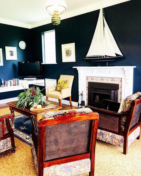 The Lake House Retreat - Mackay Tourism 2