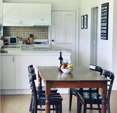 The Lake House Retreat - Mackay Tourism 8