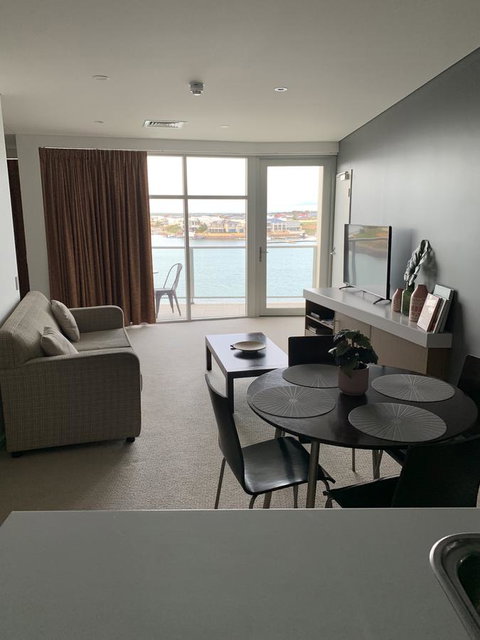 Wallaroo Marina Stayz - Mackay Tourism 9