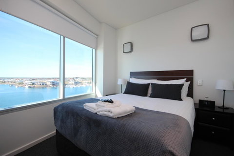 Wallaroo Marina Apartments - Mackay Tourism 15