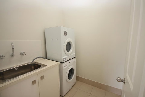 Wallaroo Marina Apartments - Mackay Tourism 40