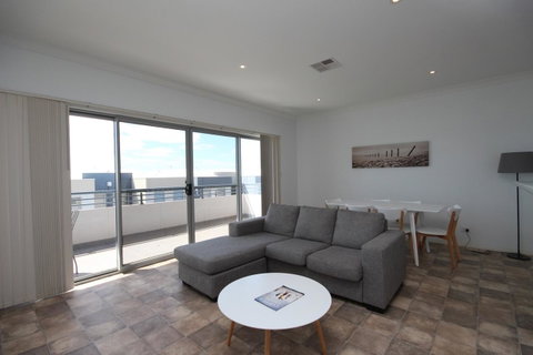 Wallaroo Marina Apartments - Mackay Tourism 25