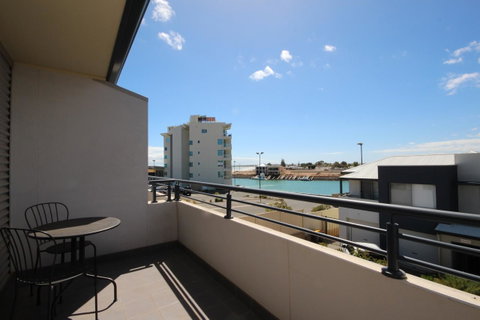 Wallaroo Marina Apartments - Mackay Tourism 23