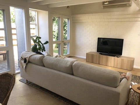 The Loft - Beautiful Central Barossa Apartment - Mackay Tourism 1