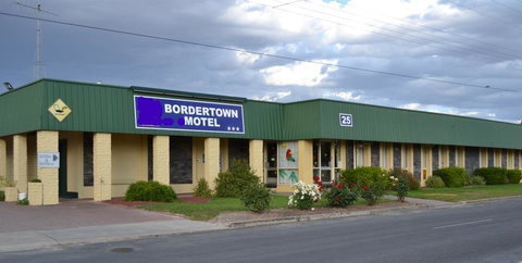 Bordertown Motel - Mackay Tourism 0