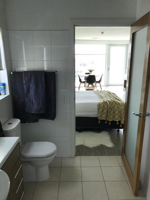 Ocean View Luxury Apartment & Suite - Mackay Tourism 18
