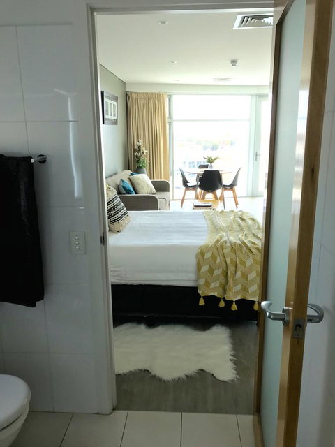 Ocean View Luxury Apartment & Suite - Mackay Tourism 16