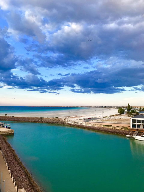 Ocean View Luxury Apartment & Suite - Mackay Tourism 0