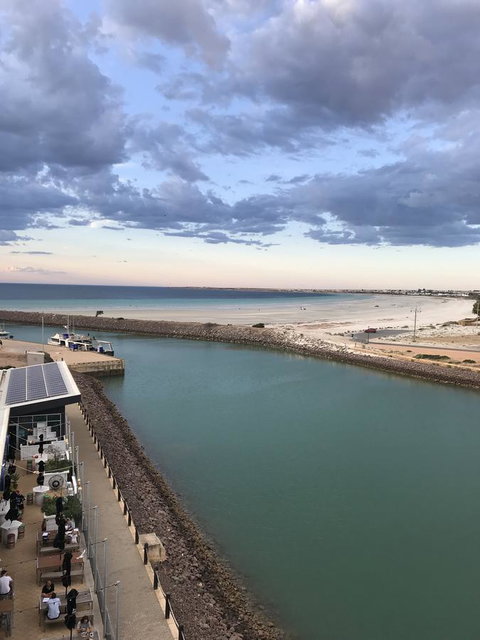 Ocean View Luxury Apartment & Suite - Mackay Tourism 3