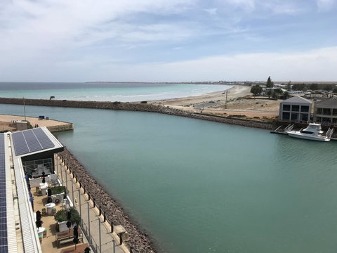 Ocean View Luxury Apartment & Suite - Mackay Tourism 7