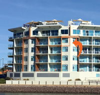 Wallaroo Marina Waterfront Luxe Apartment - Mackay Tourism