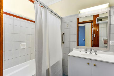 William Macintosh Motor Lodge - Mackay Tourism 22