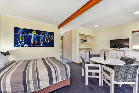 William Macintosh Motor Lodge - Mackay Tourism 19