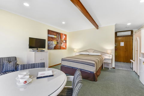 William Macintosh Motor Lodge - Mackay Tourism 25