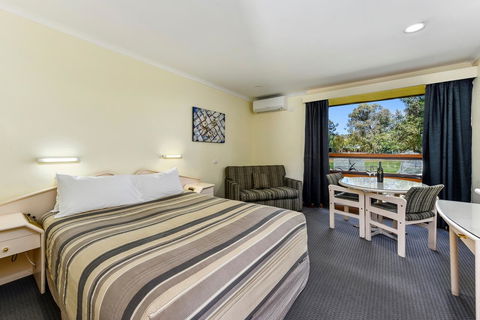William Macintosh Motor Lodge - Mackay Tourism 17