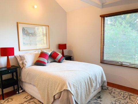 Lost In The Vines - Mackay Tourism 3