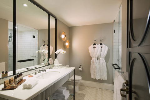 Mayfair Hotel - Mackay Tourism 12