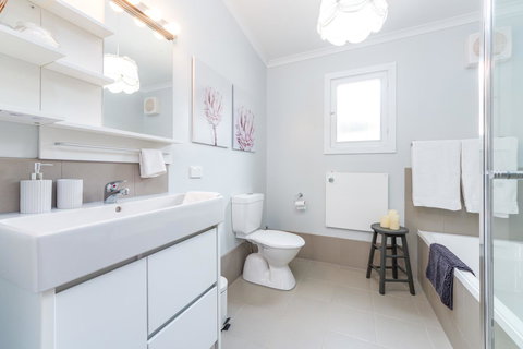 McLaren Vale Getaway - Mackay Tourism 6