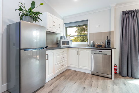 McLaren Vale Getaway - Mackay Tourism 9