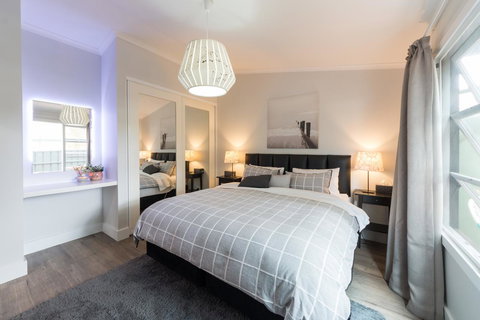 McLaren Vale Getaway - Mackay Tourism 0