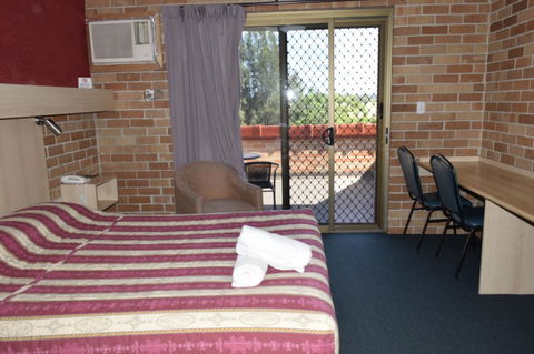 Windsor Terrace Motel - Mackay Tourism 3