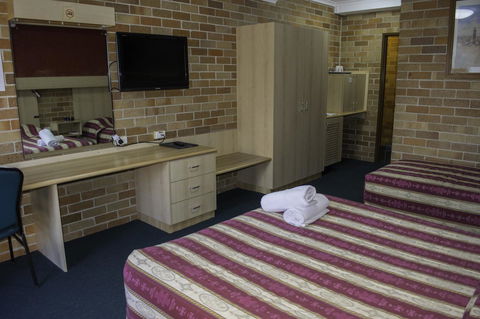 Windsor Terrace Motel - Mackay Tourism 11