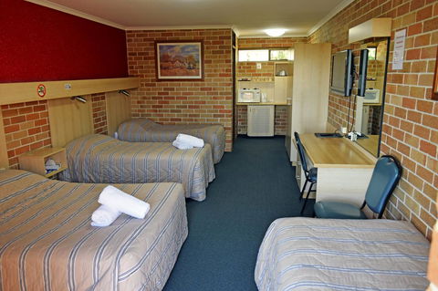Windsor Terrace Motel - Mackay Tourism 17