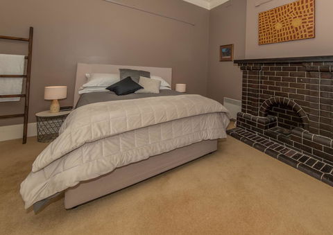 The Tudor House - Mackay Tourism 12