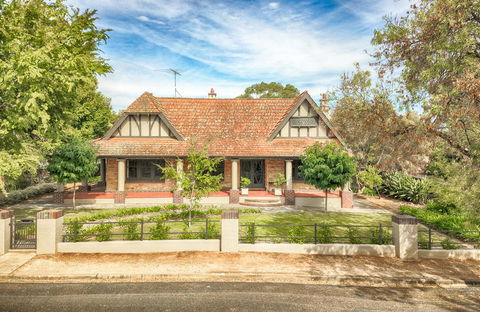 The Tudor House - Mackay Tourism 0