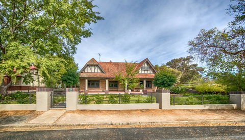 The Tudor House - Mackay Tourism 21