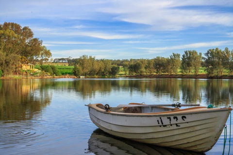 Stonewell Cottages And Vineyards - Mackay Tourism 40