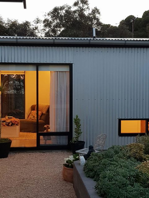 Sinclair Eco House - Mackay Tourism 13
