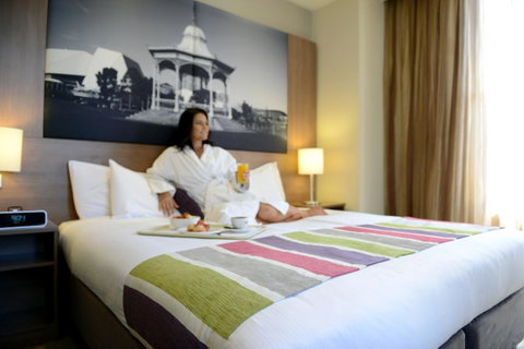 Grosvenor Hotel Adelaide - Mackay Tourism 7