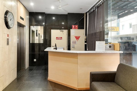 Cosmo On Bank - Mackay Tourism 14