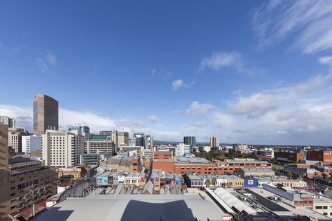 Oaks Adelaide Horizons Suites - Mackay Tourism 9