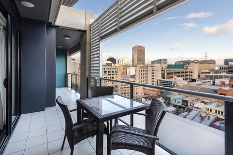 Oaks Adelaide Horizons Suites - Mackay Tourism 2