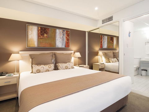 Oaks Adelaide Horizons Suites - Mackay Tourism 8