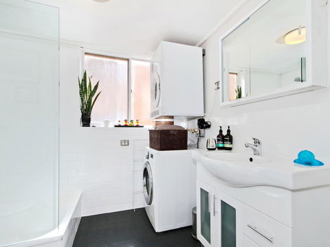 Monaco Court Apartment Adelaide - Mackay Tourism 8