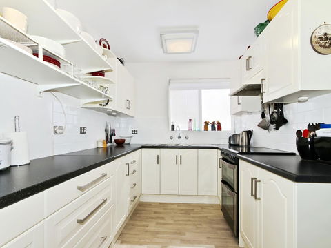 Monaco Court Apartment Adelaide - Mackay Tourism 2