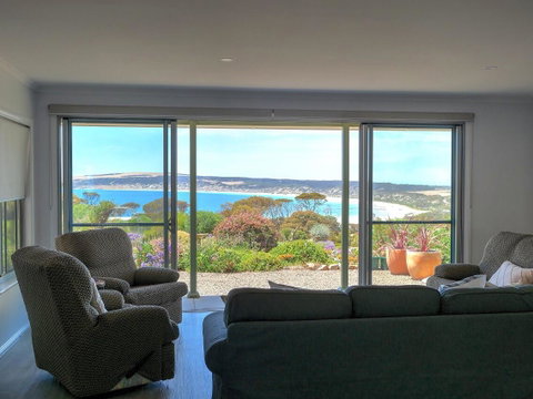 Emu Bay Holiday Homes - Mackay Tourism 20