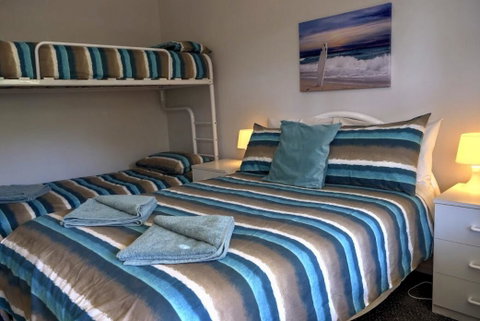 Emu Bay Holiday Homes - Mackay Tourism 3