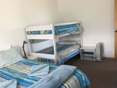 Emu Bay Holiday Homes - Mackay Tourism 12