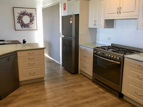 Emu Bay Holiday Homes - Mackay Tourism 29